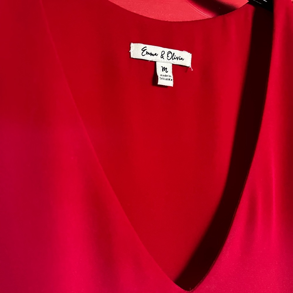 Vibrant red v open neck long sleeve blouse Emma & Olivia - Picture 4 of 7